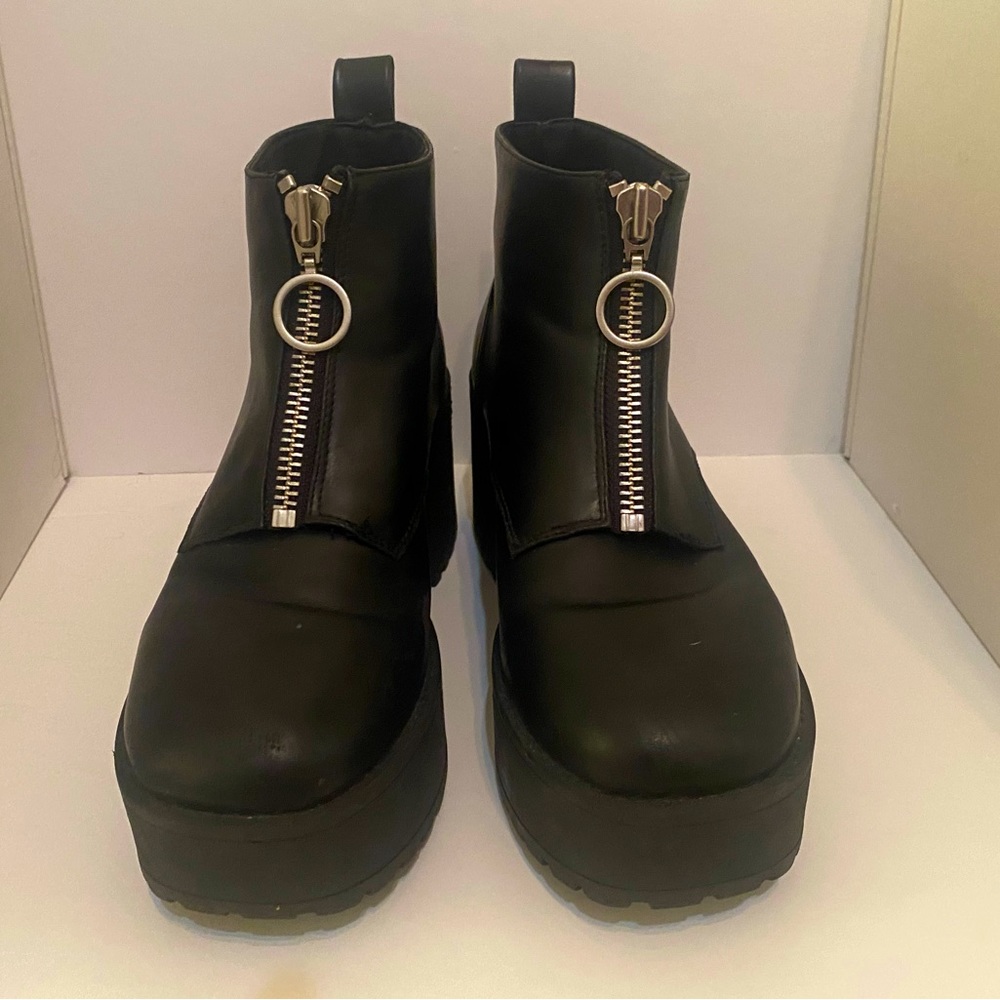 Fun, rare black zip-front platform boots